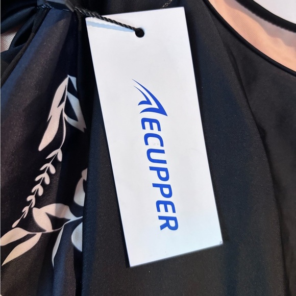 ECUPPER Plus Size Black & White Floral Swim Dress with Built-In Shorts – Size 4X - Picture 2 of 8